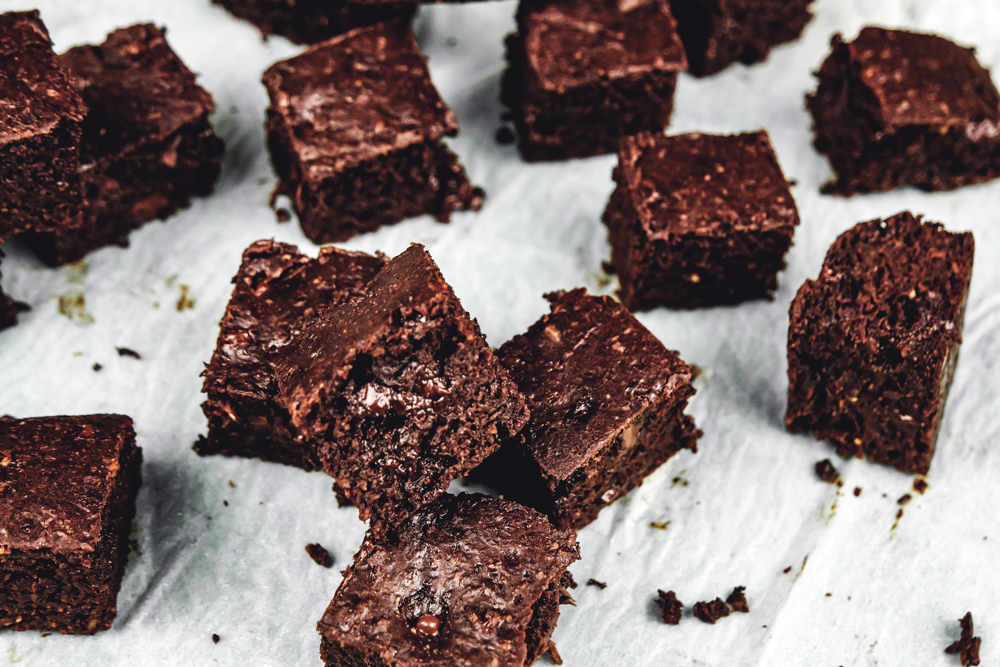 Vegane Protein Brownies - glutenfrei &amp; fudgy | KathiKocht.at