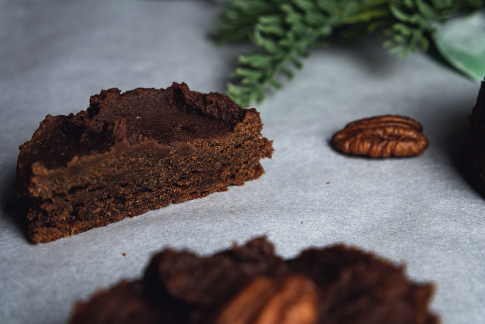 Dattelbrownies mit Pekannüsse