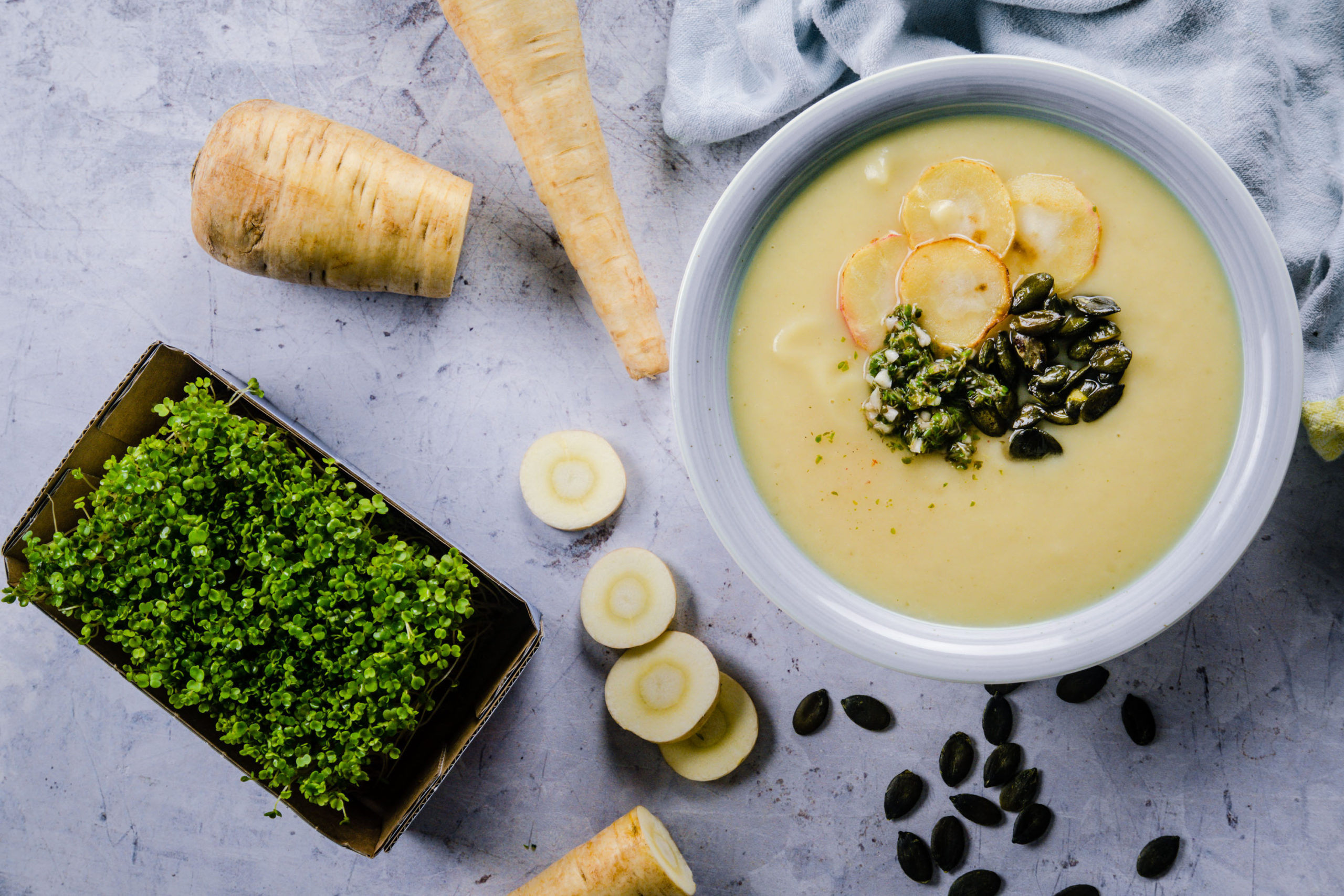 pastinaken-suppe-kresse-gremolata-1 Kopie