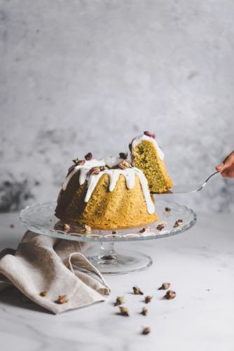 veganer gugelhupf angeschnitten